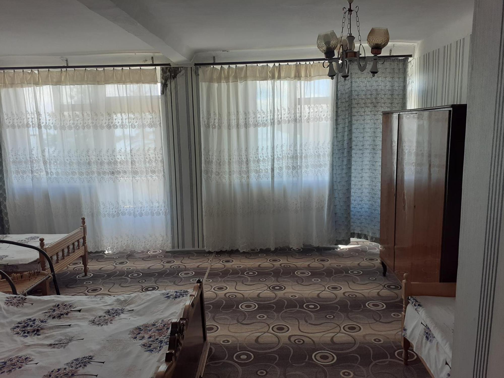 Sevan Writers House Quarto foto